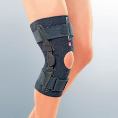 Купить Ортез коленный полужесткий регулируемый с шарниром physioglide Stabimed G070-04 Medi в интернет-магазине